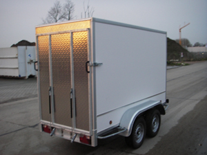 Gesloten bakaanhangwagen dubbelas geremd 2000kg-3mx1m32x1m50